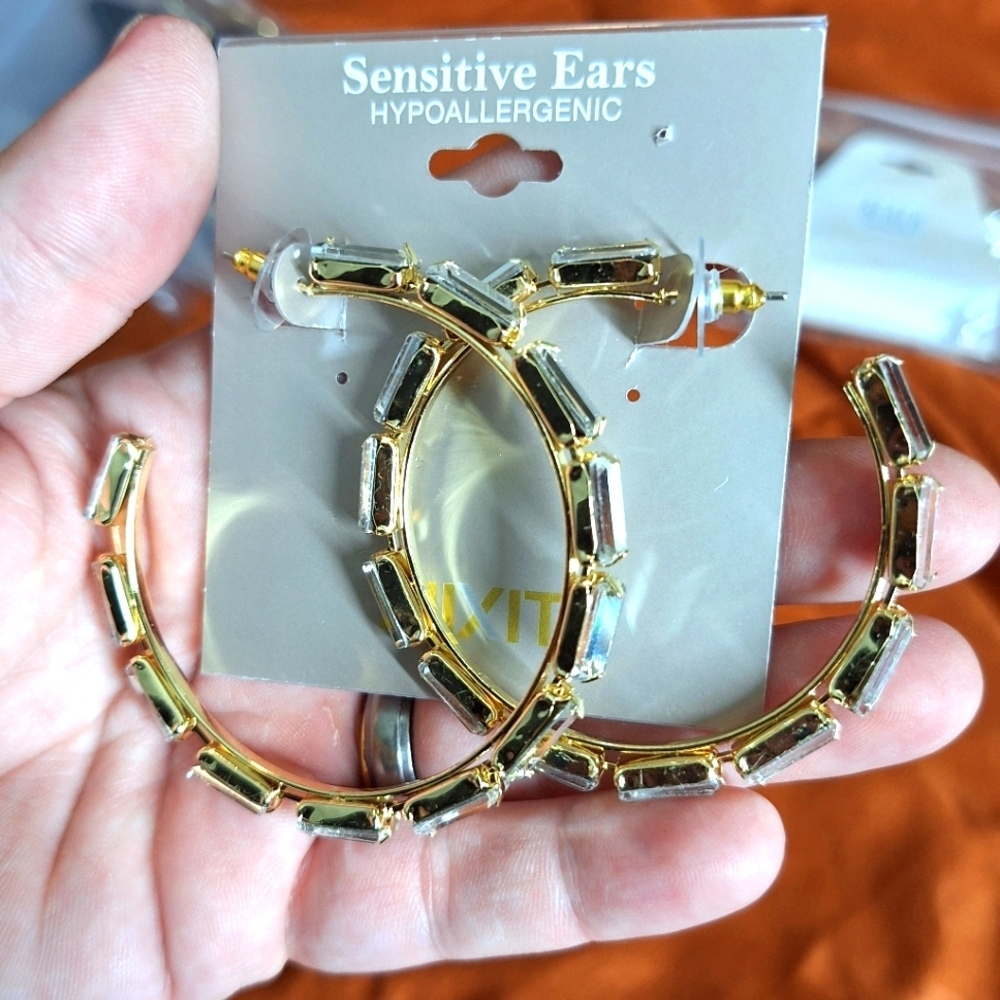 MIXIT HYPOALLERGENIC HOOP EARRINGS NWT